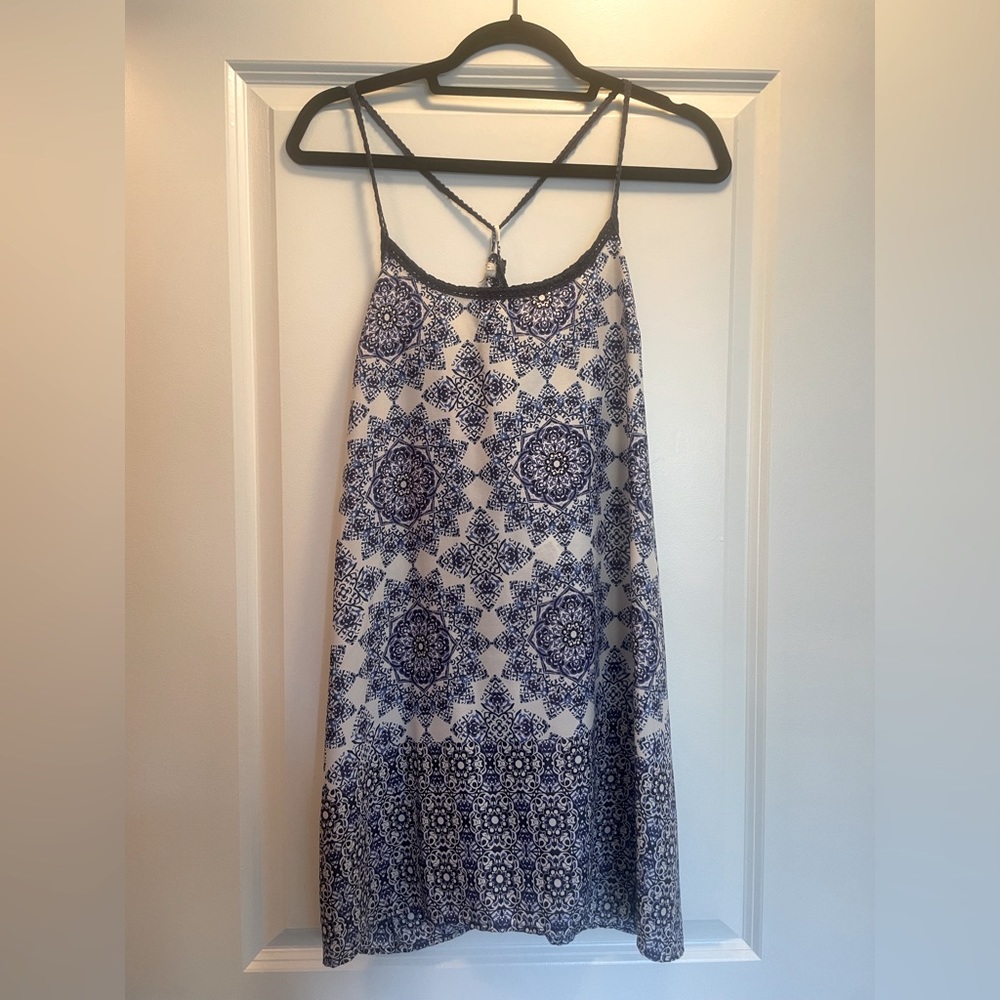 White & blue mini dress. Perfect for beach, vacation, etc. Size medium.